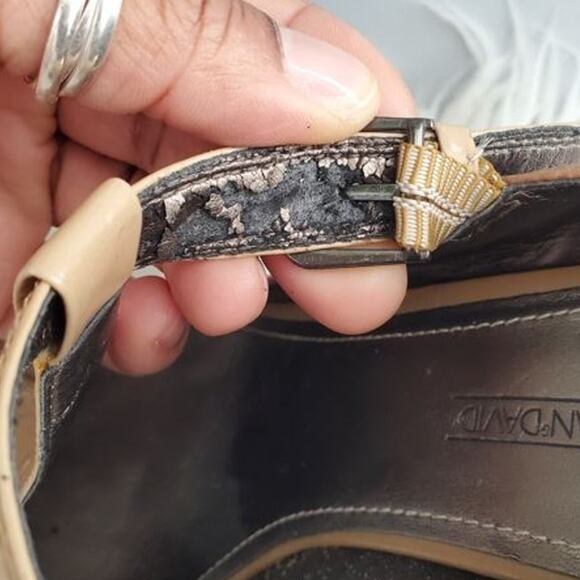 Circa Joan & David Brown Retro T-Strap Pointy Toe Heels Pumps Size 10M - Picture 14 of 14